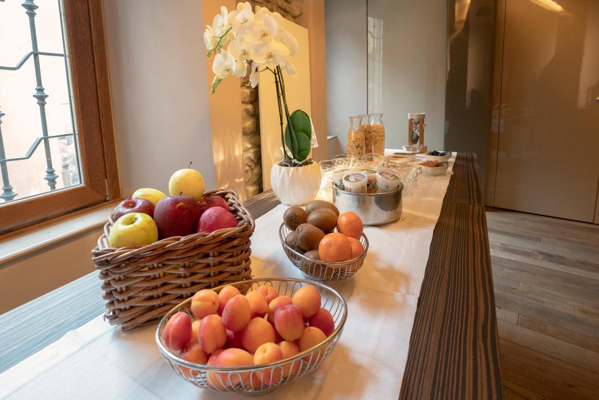 Il Borgo - 1711 Luxury Guest House Arlate Εξωτερικό φωτογραφία